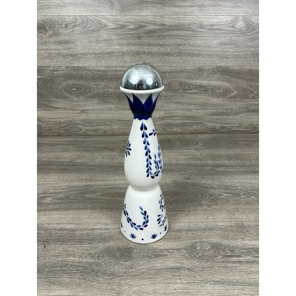Clase Azul Reposado Tequila White And Blue Empty Bottle 750ML With Cap - Picture 3 of 8